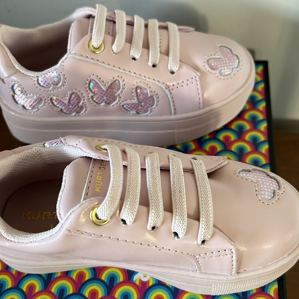 Kurt Geiger London Toddler's Mini Laney Butterfly Sneaker in Blush - Picture 7 of 11